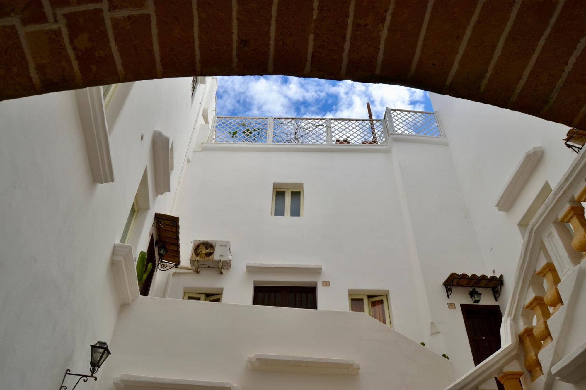 Kallistos Suites & Apartments Gallipoli Kültér fotó
